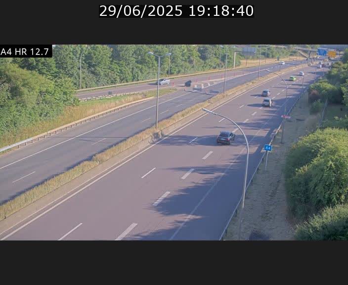 <h2>Traffic live webcam Luxembourg Esch sur Alzette - A4 - BK 12.7 - direction Esch-Belval</h2>