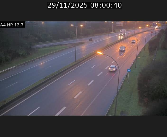 <h2>Traffic live webcam Luxembourg Esch sur Alzette - A4 - BK 12.7 - direction Esch-Belval</h2>