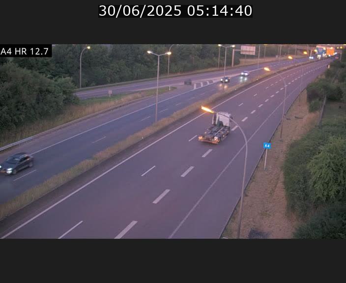 <h2>Traffic live webcam Luxembourg Esch sur Alzette - A4 - BK 12.7 - direction Esch-Belval</h2>