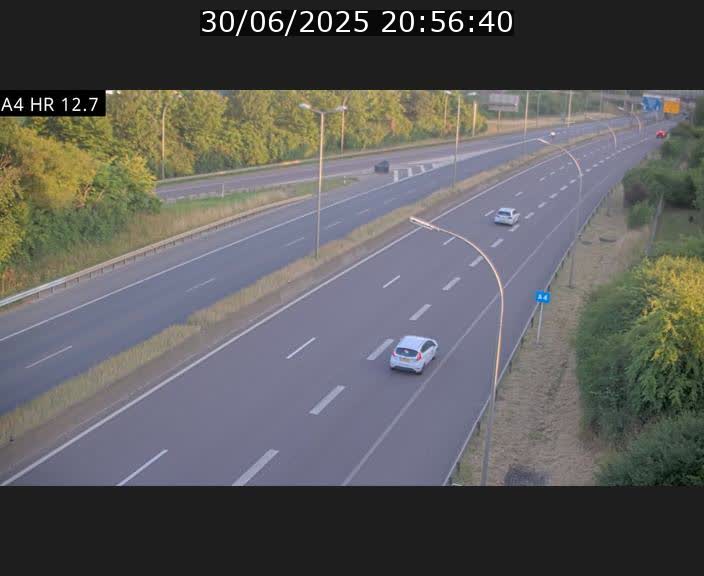 <h2>Traffic live webcam Luxembourg Esch sur Alzette - A4 - BK 12.7 - direction Esch-Belval</h2>