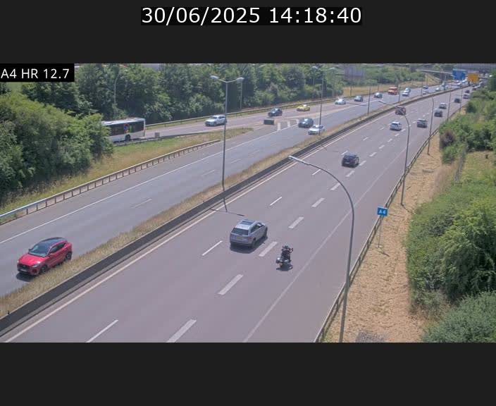 <h2>Traffic live webcam Luxembourg Esch sur Alzette - A4 - BK 12.7 - direction Esch-Belval</h2>