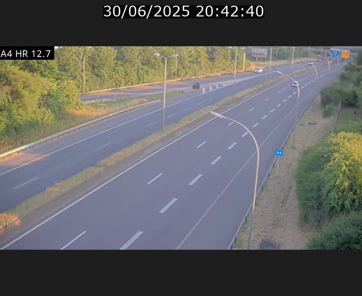 <h2>Traffic live webcam Luxembourg Esch sur Alzette - A4 - BK 12.7 - direction Esch-Belval</h2>