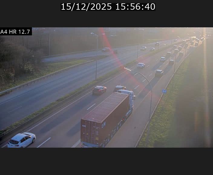 <h2>Traffic live webcam Luxembourg Esch sur Alzette - A4 - BK 12.7 - direction Esch-Belval</h2>