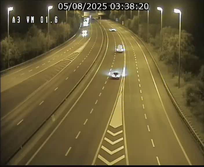 Traffic live webcam Luxembourg - Croix de Gasperich - A3 - BK 1.6 - direction France/Aire de Berchem