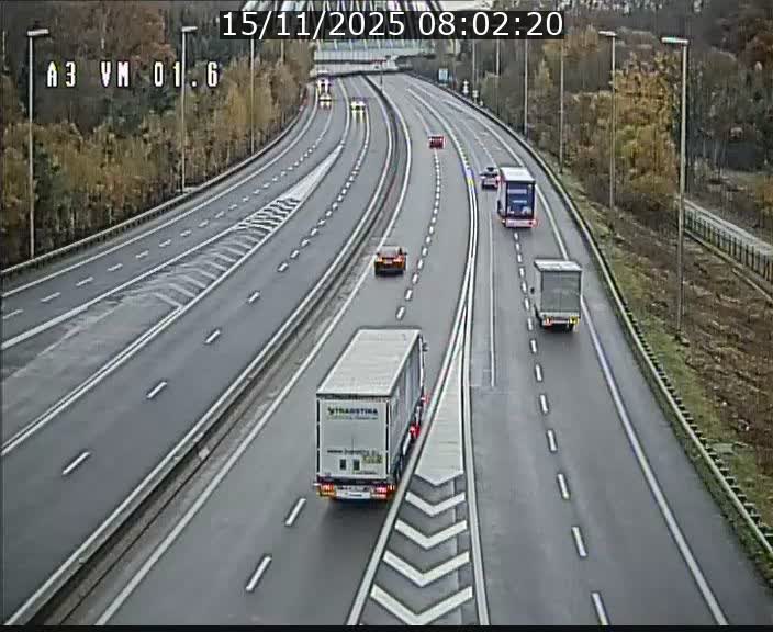 Traffic live webcam Luxembourg - Croix de Gasperich - A3 - BK 1.6 - direction France/Aire de Berchem