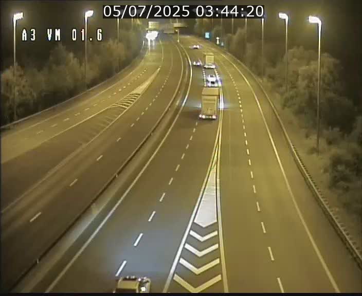Traffic live webcam Luxembourg - Croix de Gasperich - A3 - BK 1.6 - direction France/Aire de Berchem