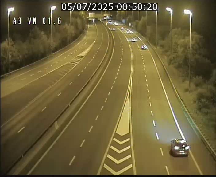 Traffic live webcam Luxembourg - Croix de Gasperich - A3 - BK 1.6 - direction France/Aire de Berchem