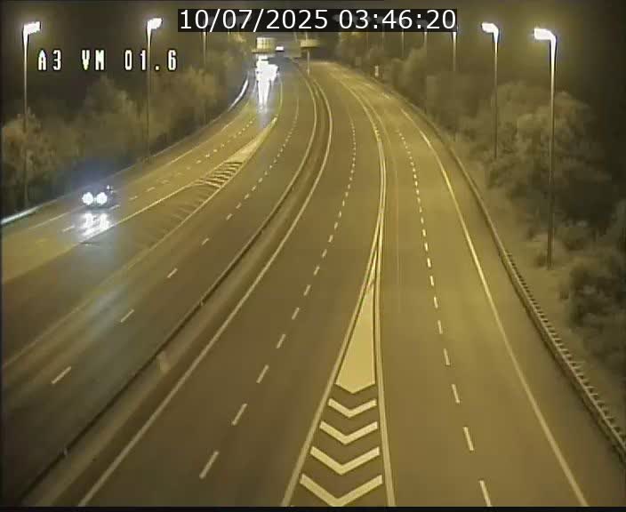 Traffic live webcam Luxembourg - Croix de Gasperich - A3 - BK 1.6 - direction France/Aire de Berchem