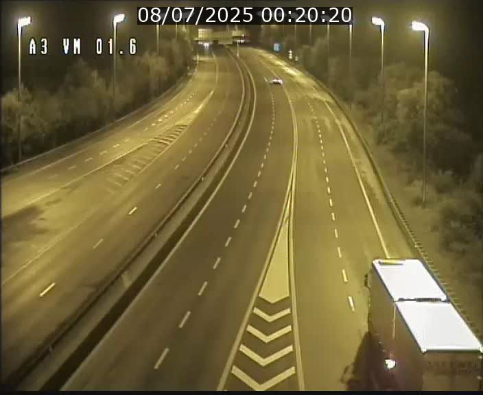 Traffic live webcam Luxembourg - Croix de Gasperich - A3 - BK 1.6 - direction France/Aire de Berchem