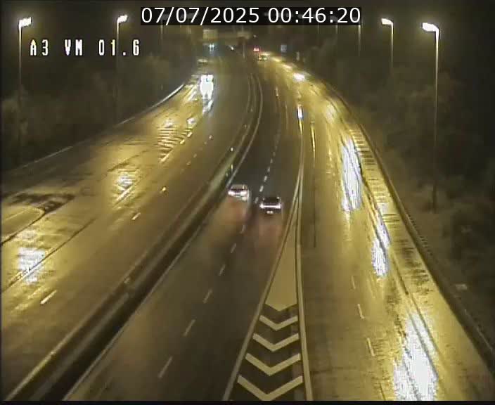 Traffic live webcam Luxembourg - Croix de Gasperich - A3 - BK 1.6 - direction France/Aire de Berchem