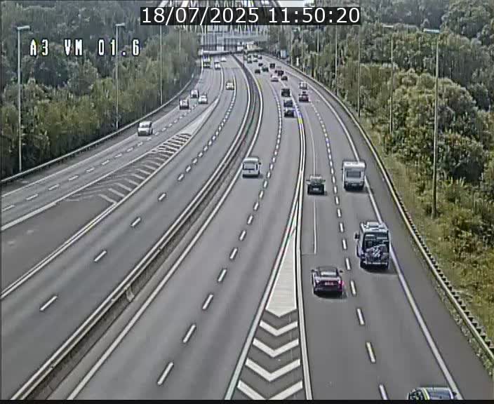 Traffic live webcam Luxembourg - Croix de Gasperich - A3 - BK 1.6 - direction France/Aire de Berchem