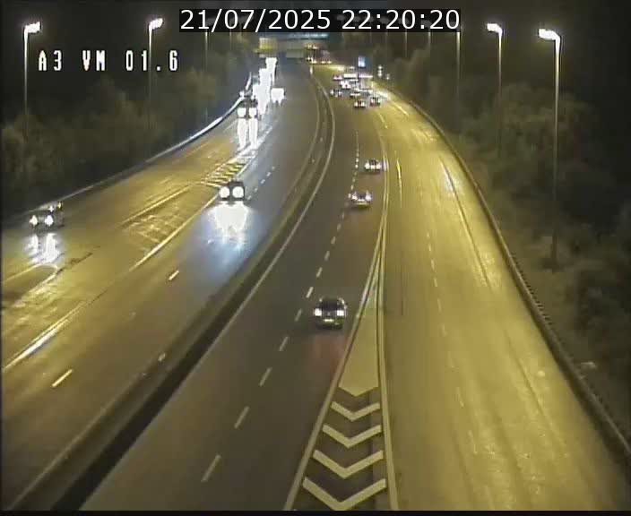 Traffic live webcam Luxembourg - Croix de Gasperich - A3 - BK 1.6 - direction France/Aire de Berchem