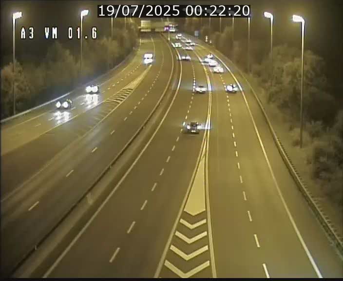 Traffic live webcam Luxembourg - Croix de Gasperich - A3 - BK 1.6 - direction France/Aire de Berchem