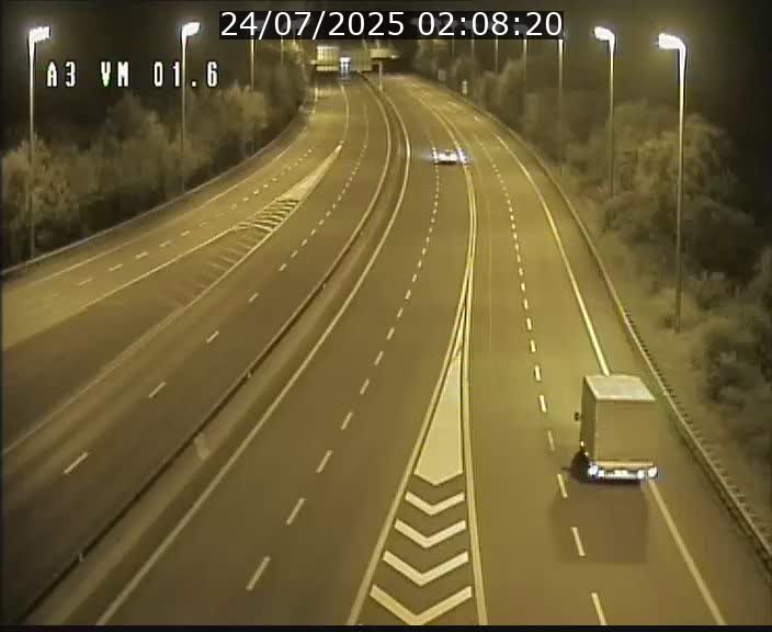 Traffic live webcam Luxembourg - Croix de Gasperich - A3 - BK 1.6 - direction France/Aire de Berchem