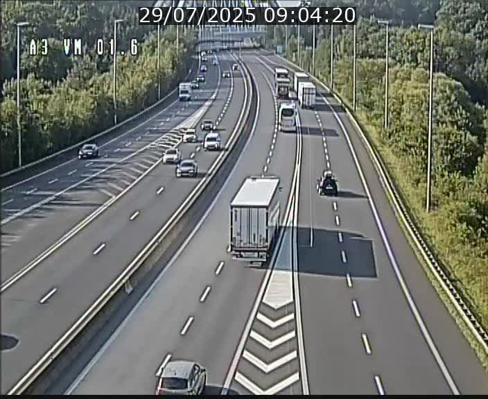 Traffic live webcam Luxembourg - Croix de Gasperich - A3 - BK 1.6 - direction France/Aire de Berchem