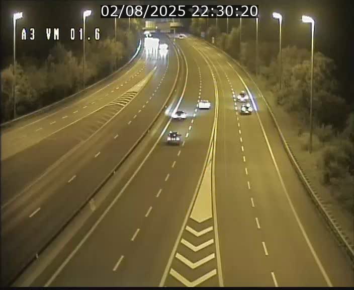 Traffic live webcam Luxembourg - Croix de Gasperich - A3 - BK 1.6 - direction France/Aire de Berchem