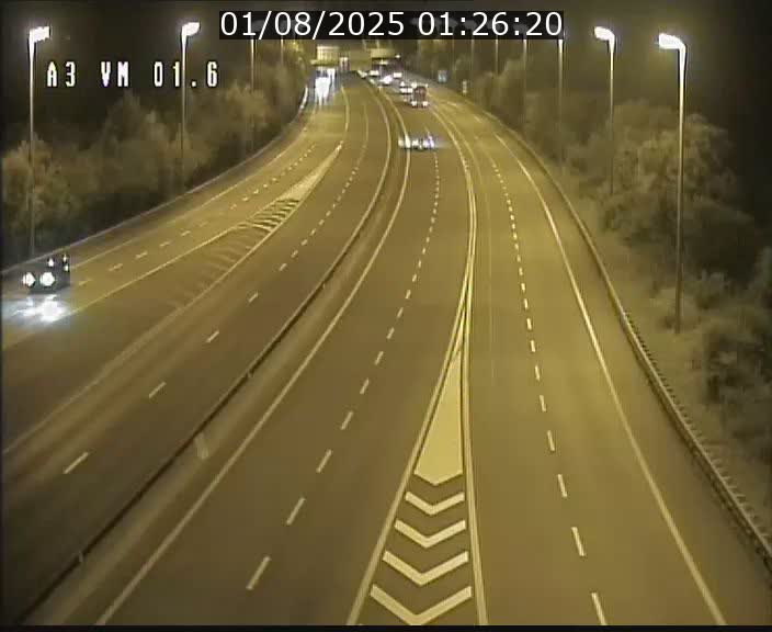 Traffic live webcam Luxembourg - Croix de Gasperich - A3 - BK 1.6 - direction France/Aire de Berchem