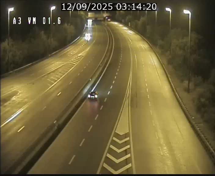 Traffic live webcam Luxembourg - Croix de Gasperich - A3 - BK 1.6 - direction France/Aire de Berchem