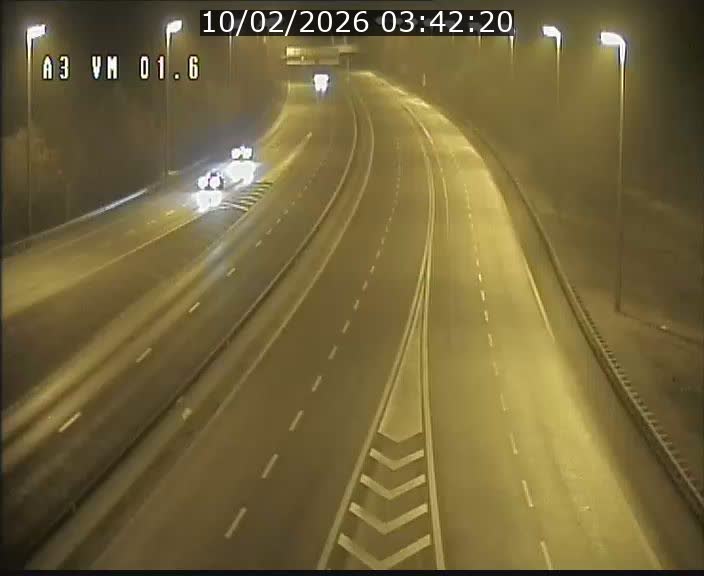 Traffic live webcam Luxembourg - Croix de Gasperich - A3 - BK 1.6 - direction France/Aire de Berchem