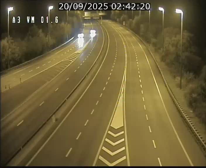Traffic live webcam Luxembourg - Croix de Gasperich - A3 - BK 1.6 - direction France/Aire de Berchem