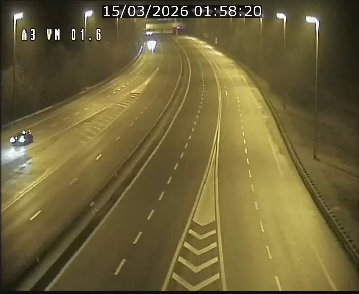 Traffic live webcam Luxembourg - Croix de Gasperich - A3 - BK 1.6 - direction France/Aire de Berchem