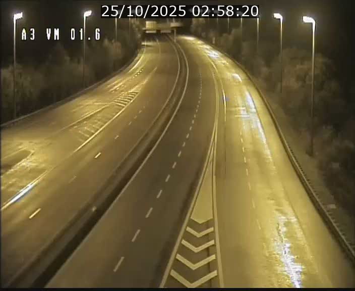 Traffic live webcam Luxembourg - Croix de Gasperich - A3 - BK 1.6 - direction France/Aire de Berchem