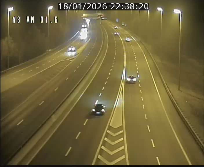 Traffic live webcam Luxembourg - Croix de Gasperich - A3 - BK 1.6 - direction France/Aire de Berchem