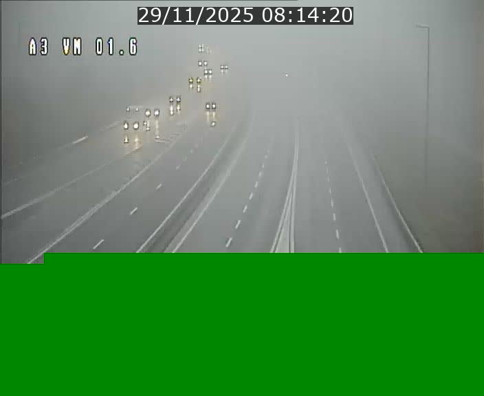 <h2>Traffic live webcam Luxembourg - Croix de Gasperich - A3 - BK 1.6 - direction France/Aire de Berchem</h2>