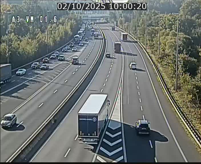 Traffic live webcam Luxembourg - Croix de Gasperich - A3 - BK 1.6 - direction France/Aire de Berchem
