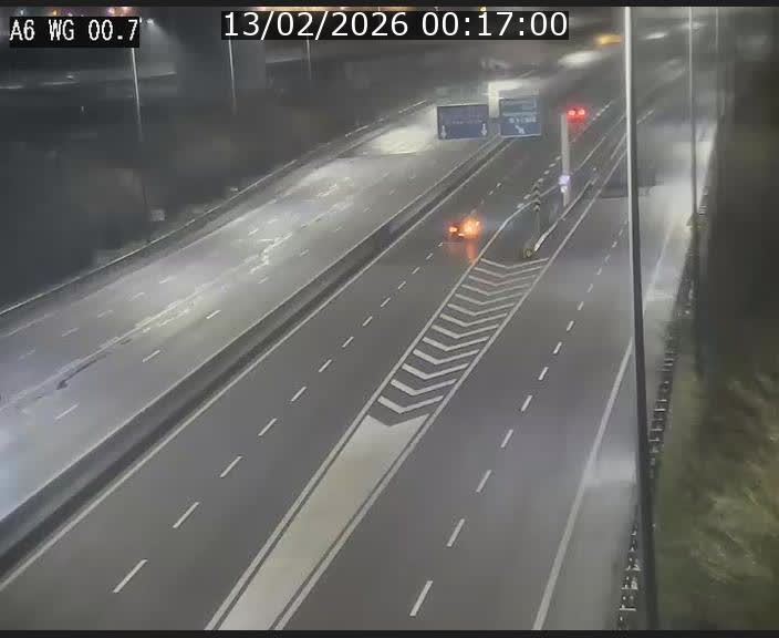 <h2>Traffic live webcam Luxembourg Croix de Cessange - A6 - BK 0.7 - direction A3 France</h2>