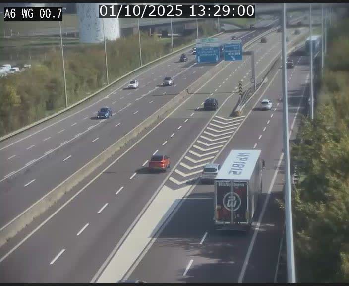 <h2>Traffic live webcam Luxembourg Croix de Cessange - A6 - BK 0.7 - direction A3 France</h2>