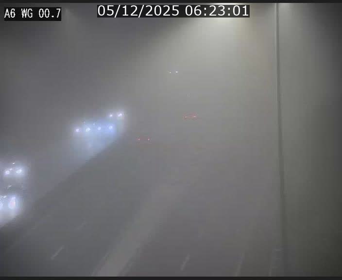 <h2>Traffic live webcam Luxembourg Croix de Cessange - A6 - BK 0.7 - direction A3 France</h2>