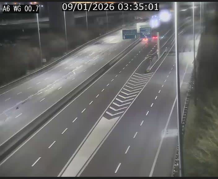 <h2>Traffic live webcam Luxembourg Croix de Cessange - A6 - BK 0.7 - direction A3 France</h2>