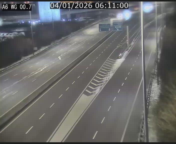 Traffic live webcam Luxembourg Croix de Cessange - A6 - BK 0.7 - direction A3 France