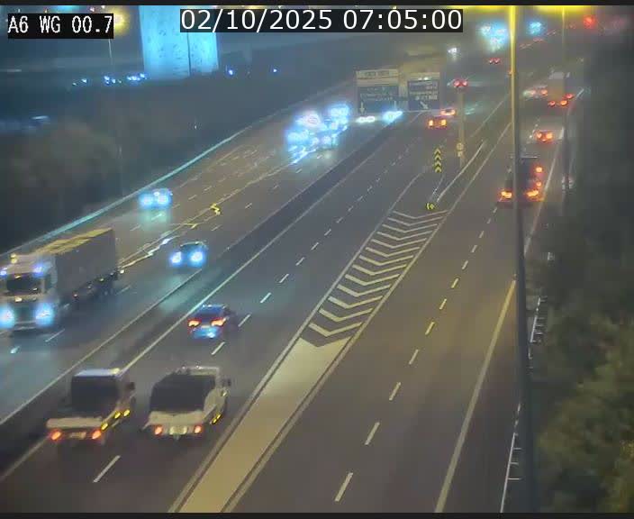 <h2>Traffic live webcam Luxembourg Croix de Cessange - A6 - BK 0.7 - direction A3 France</h2>