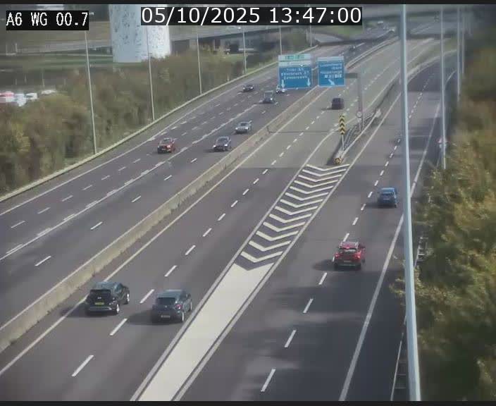 <h2>Traffic live webcam Luxembourg Croix de Cessange - A6 - BK 0.7 - direction A3 France</h2>