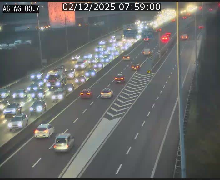 <h2>Traffic live webcam Luxembourg Croix de Cessange - A6 - BK 0.7 - direction A3 France</h2>