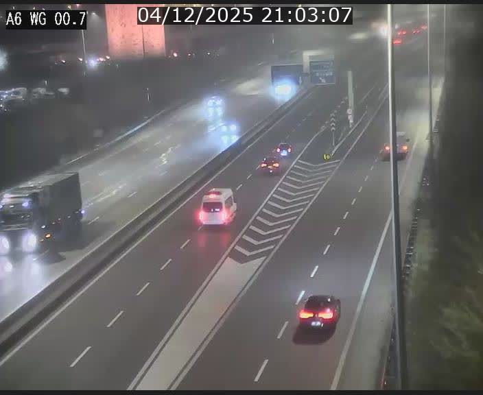 <h2>Traffic live webcam Luxembourg Croix de Cessange - A6 - BK 0.7 - direction A3 France</h2>