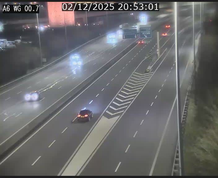 <h2>Traffic live webcam Luxembourg Croix de Cessange - A6 - BK 0.7 - direction A3 France</h2>