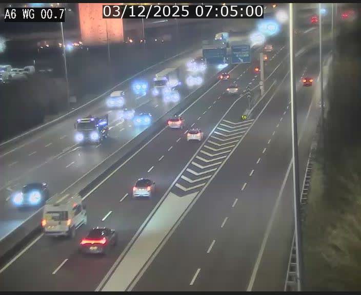 <h2>Traffic live webcam Luxembourg Croix de Cessange - A6 - BK 0.7 - direction A3 France</h2>