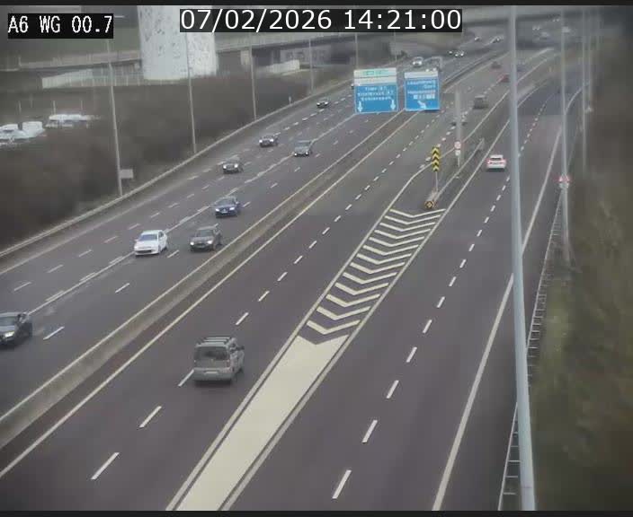 <h2>Traffic live webcam Luxembourg Croix de Cessange - A6 - BK 0.7 - direction A3 France</h2>