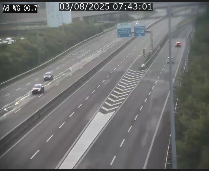 <h2>Traffic live webcam Luxembourg Croix de Cessange - A6 - BK 0.7 - direction A3 France</h2>