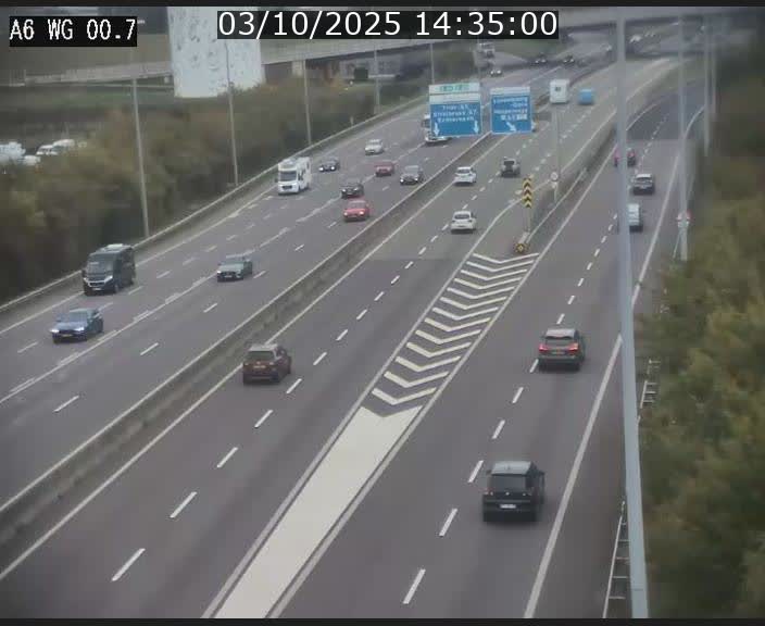 <h2>Traffic live webcam Luxembourg Croix de Cessange - A6 - BK 0.7 - direction A3 France</h2>