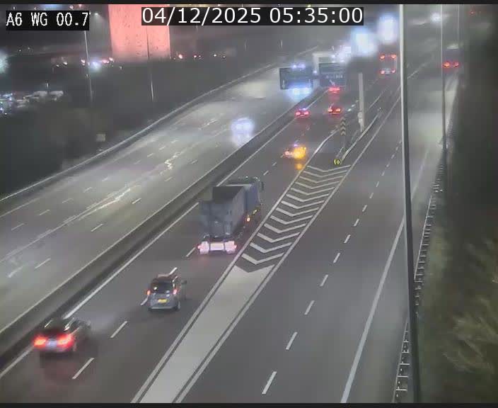 <h2>Traffic live webcam Luxembourg Croix de Cessange - A6 - BK 0.7 - direction A3 France</h2>