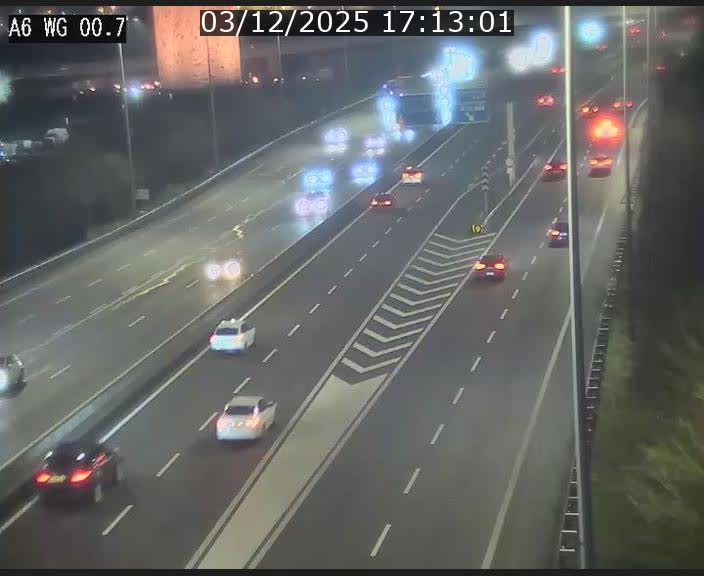 <h2>Traffic live webcam Luxembourg Croix de Cessange - A6 - BK 0.7 - direction A3 France</h2>