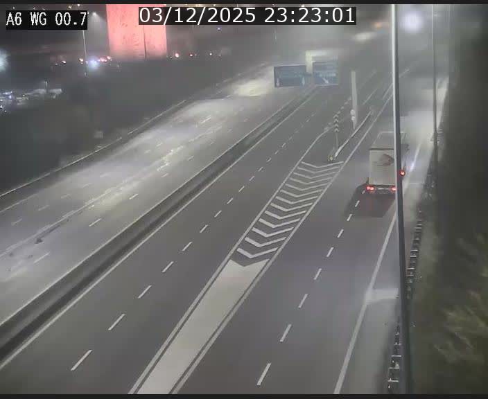 <h2>Traffic live webcam Luxembourg Croix de Cessange - A6 - BK 0.7 - direction A3 France</h2>