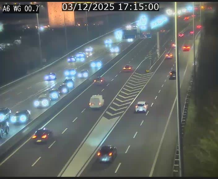 <h2>Traffic live webcam Luxembourg Croix de Cessange - A6 - BK 0.7 - direction A3 France</h2>