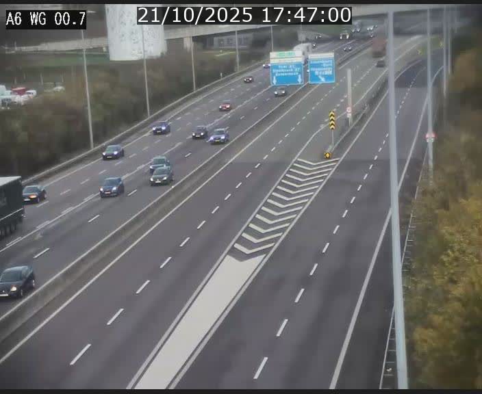 <h2>Traffic live webcam Luxembourg Croix de Cessange - A6 - BK 0.7 - direction A3 France</h2>