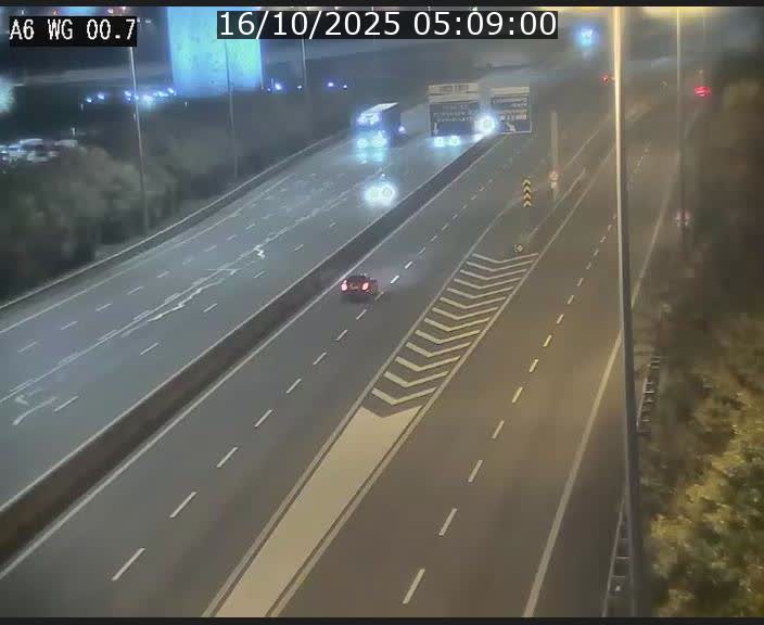 <h2>Traffic live webcam Luxembourg Croix de Cessange - A6 - BK 0.7 - direction A3 France</h2>