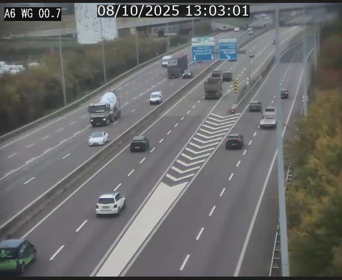 <h2>Traffic live webcam Luxembourg Croix de Cessange - A6 - BK 0.7 - direction A3 France</h2>